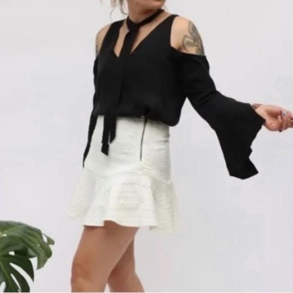 NWT Line & Dot Blouse with Tie Front Black Size Small - Picture 10 of 16